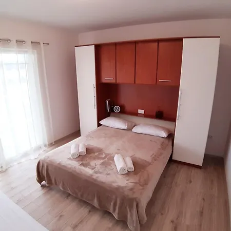 Marica Mit Balkon Und Herrlichem Meerblick * Supetarska Draga
